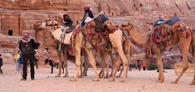 Ini Rekomendasi dan Tips Wisata Modern dan Religius di Arab Saudi, Siapa Tahu Minat!